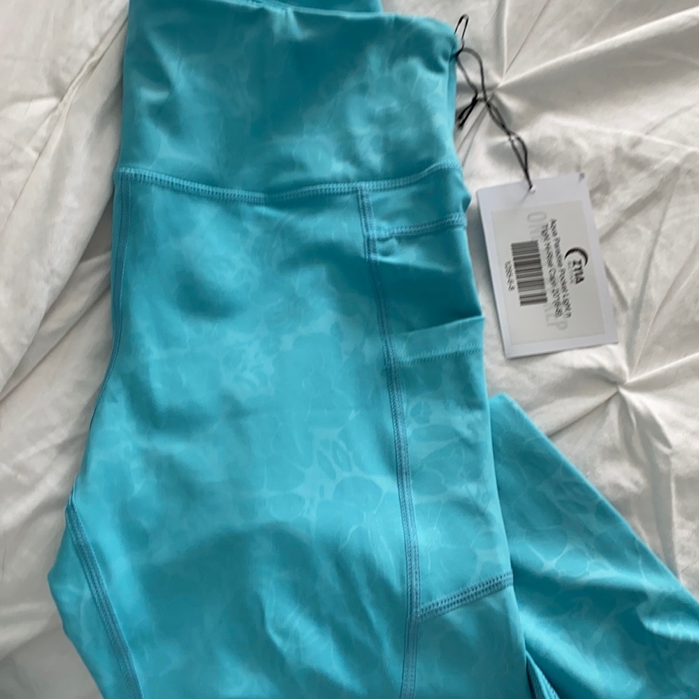Brand New ZYIA light m Tight hi-rise Capri 20”